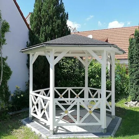 1 Mit Kochecke Und Bad *